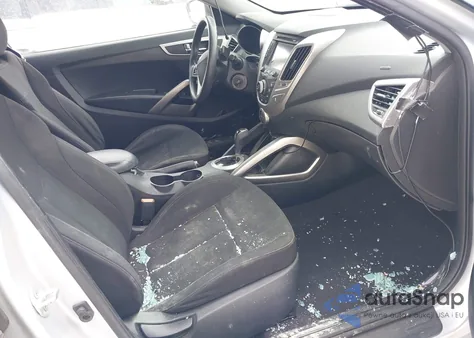 2016 Hyundai Veloster z USA, uszkodzony, nr VIN KMHTC6AD4GU273952